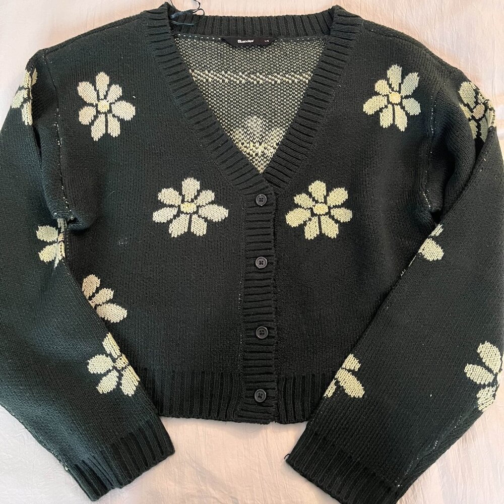 NWOT Bluenotes Crop-Top Cardigan
